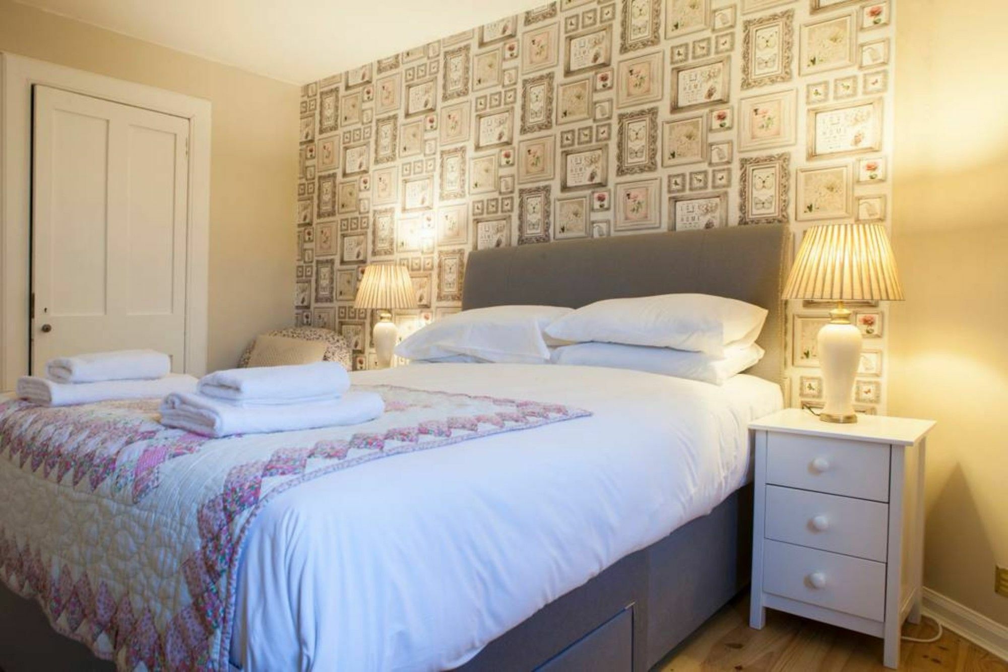 1 Bedroom Flat In Appartement *